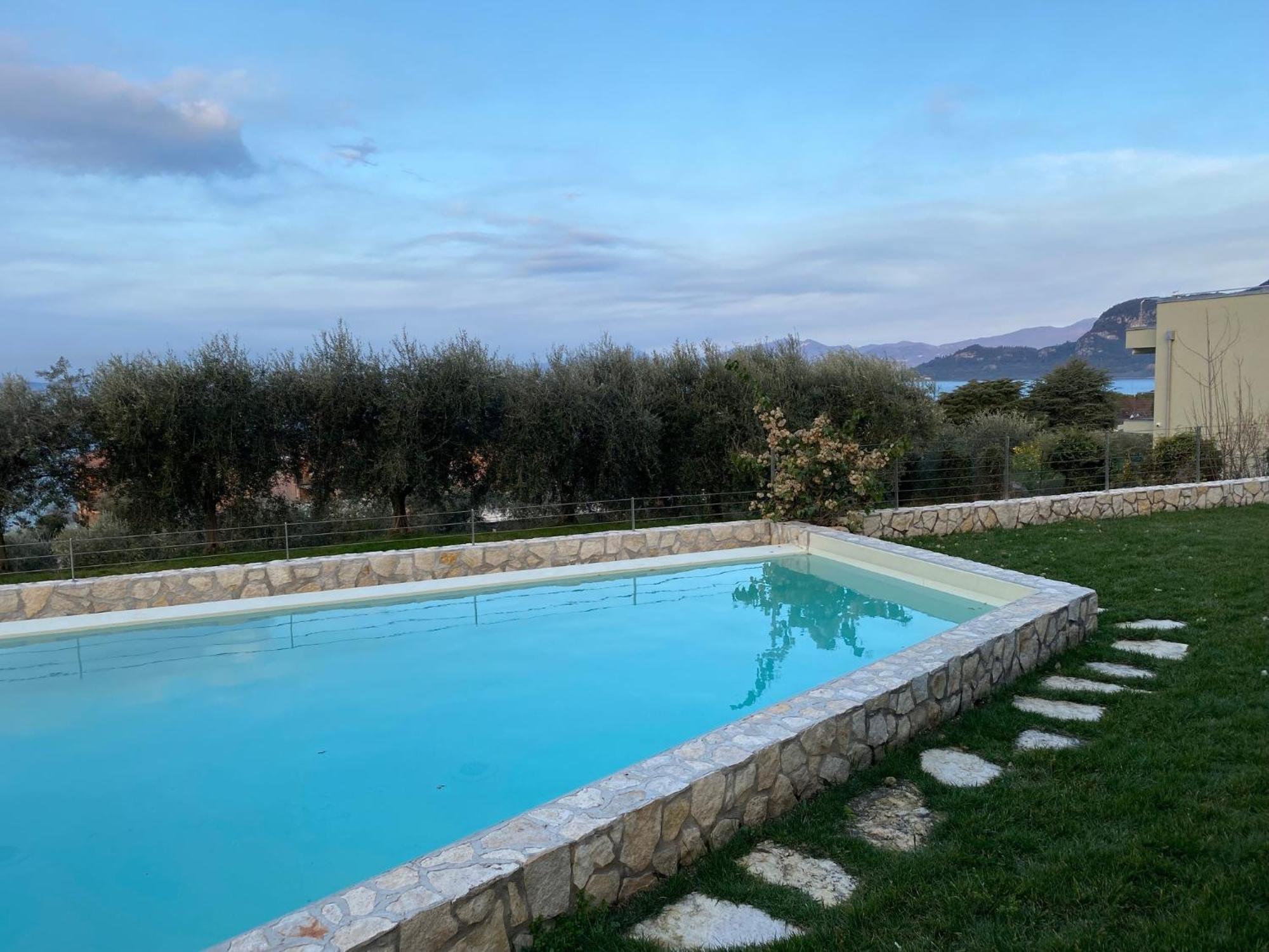 Villa Sunny Lake Suites Bardolino Extérieur photo